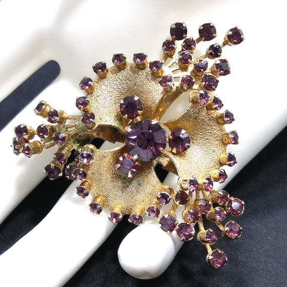 Purple Rhinestone Flower Brooch, Gold Plated, 195… - image 1