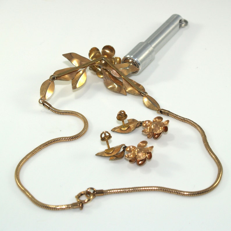 Krementz Necklace /& Earrings Rose Gold Plate Rose Design Unique Screw Post Backs 1940s Mid Century Vintage Jewelry KREMENTZ USA 14 KG Plate