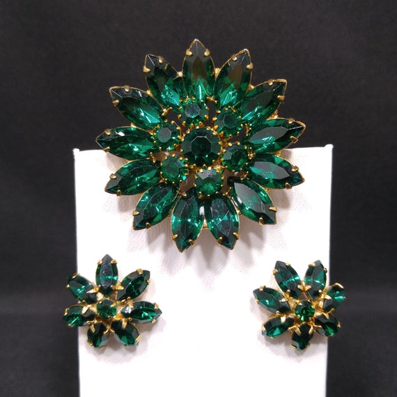Vintage Circa 60s All Green Rose Pin Rhinestone and Gold