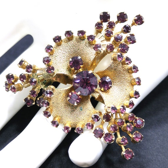 Purple Rhinestone Flower Brooch, Gold Plated, 195… - image 4