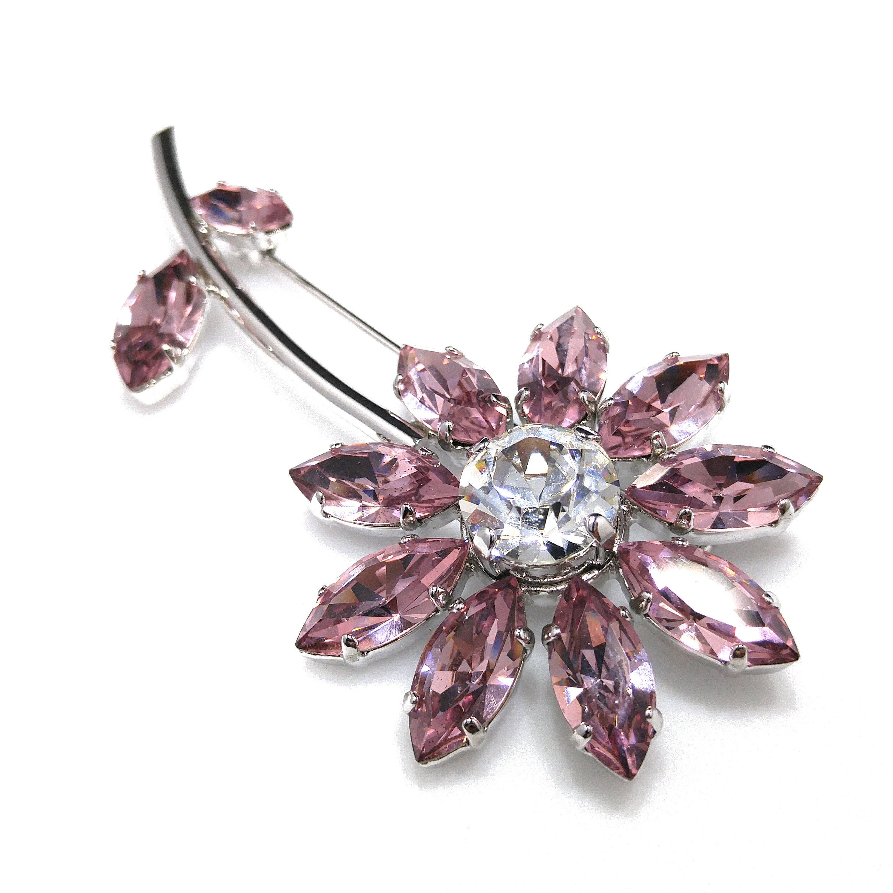 DANIEL SWAROVSKI 蝶のブローチ 紫 ピンク 稀少品 保証書付き DANIEL SWAROVSKI 蝶のブローチ 紫 ピンク 稀少品 保証書付き