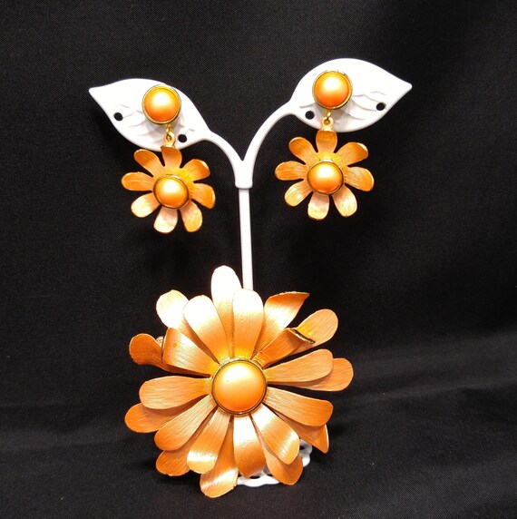 Peach Gold Flower Brooch & Earrings, Mid-Century,… - image 2