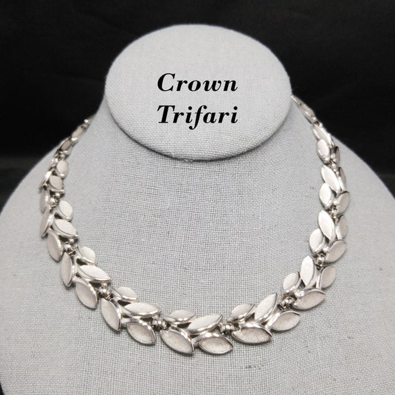 Vintage Crown Trifari necklace earrings 3 strands Gold plated beads RARE  1950's | eBay