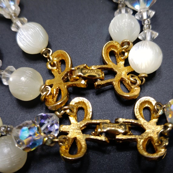 Vendome White Frosty Lucite & Crystal Jewelry, Ne… - image 10