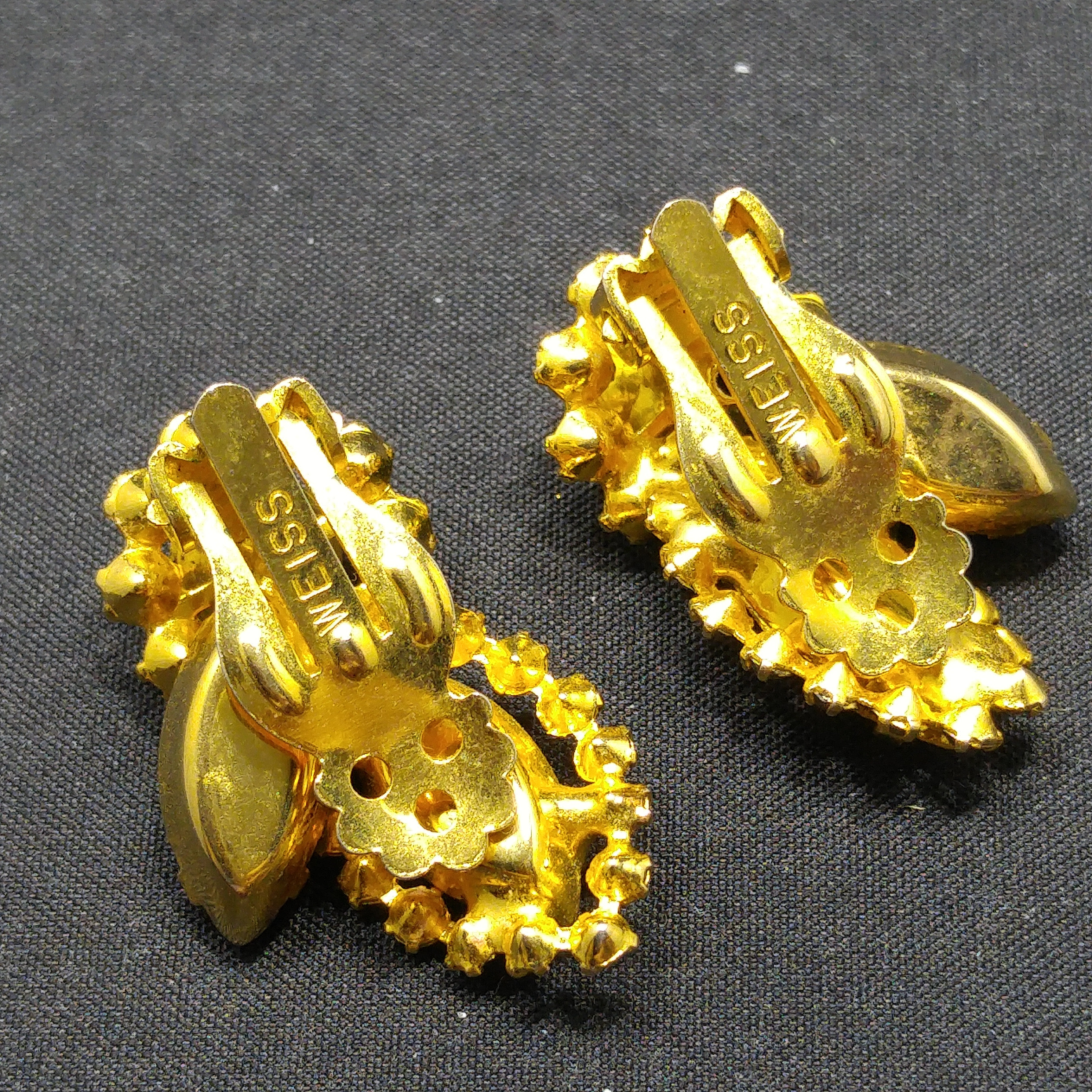 Weiss Green Clear Rhinestone Earrings, Gold Plated, 1960s Weiss Green Clear Rhinestone Earrings, Gold Plated, 1960s