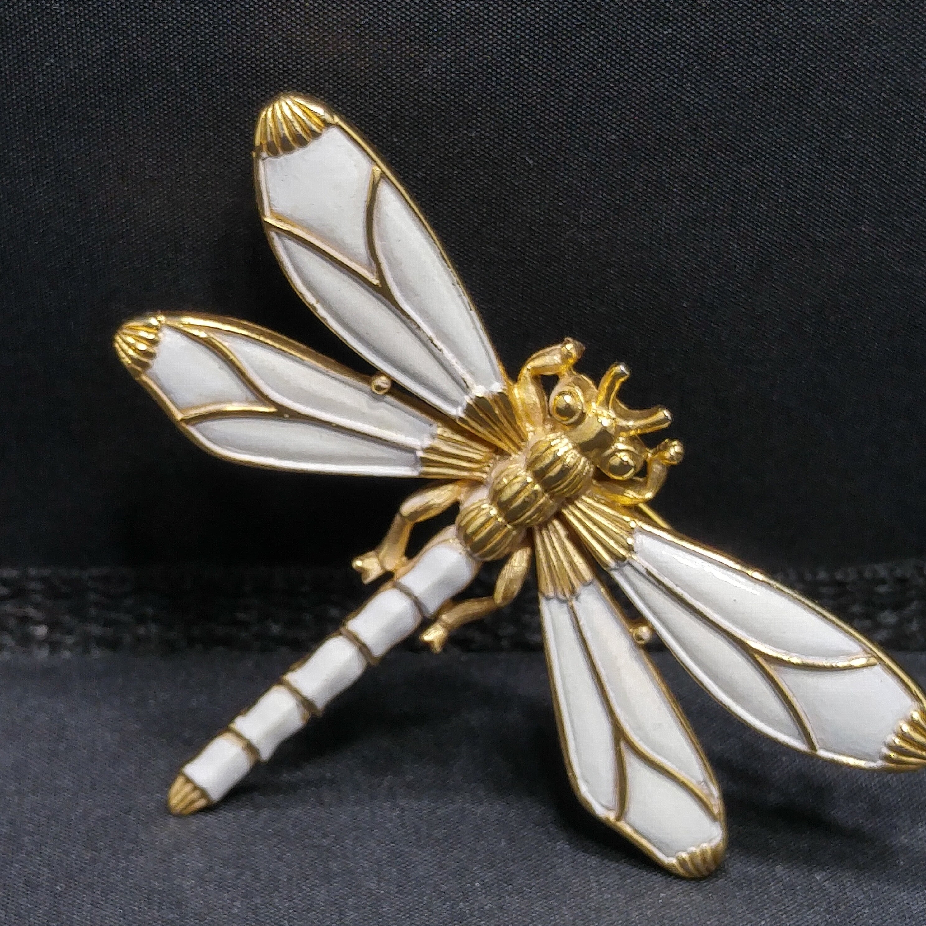 Gold dragonfly brooch deals