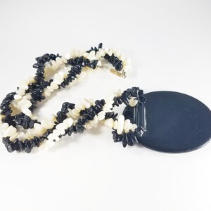 Owl Mother of Pearl Inlay Oval Pendant Necklace, Shell Beads, Black ...