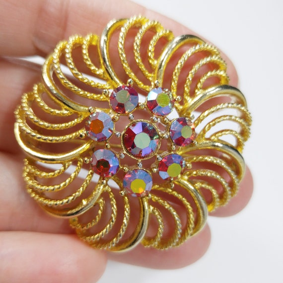 Vintage Lisner Floral Brooch, Red Aurora Borealis… - image 3