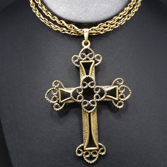 Sarah Coventry Victorian Cross Necklace, Limited … - image 3