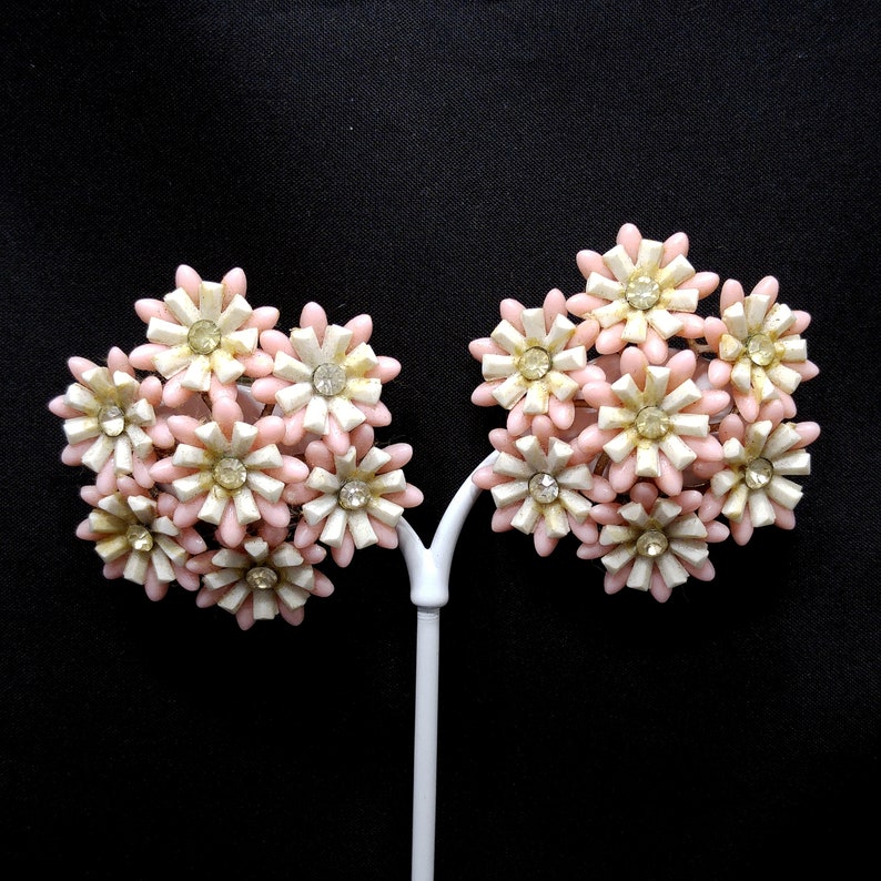 Mid Century Pink White Flower Earrings, Feather Weight Clips, 1950s Vintage Jewelry image 1