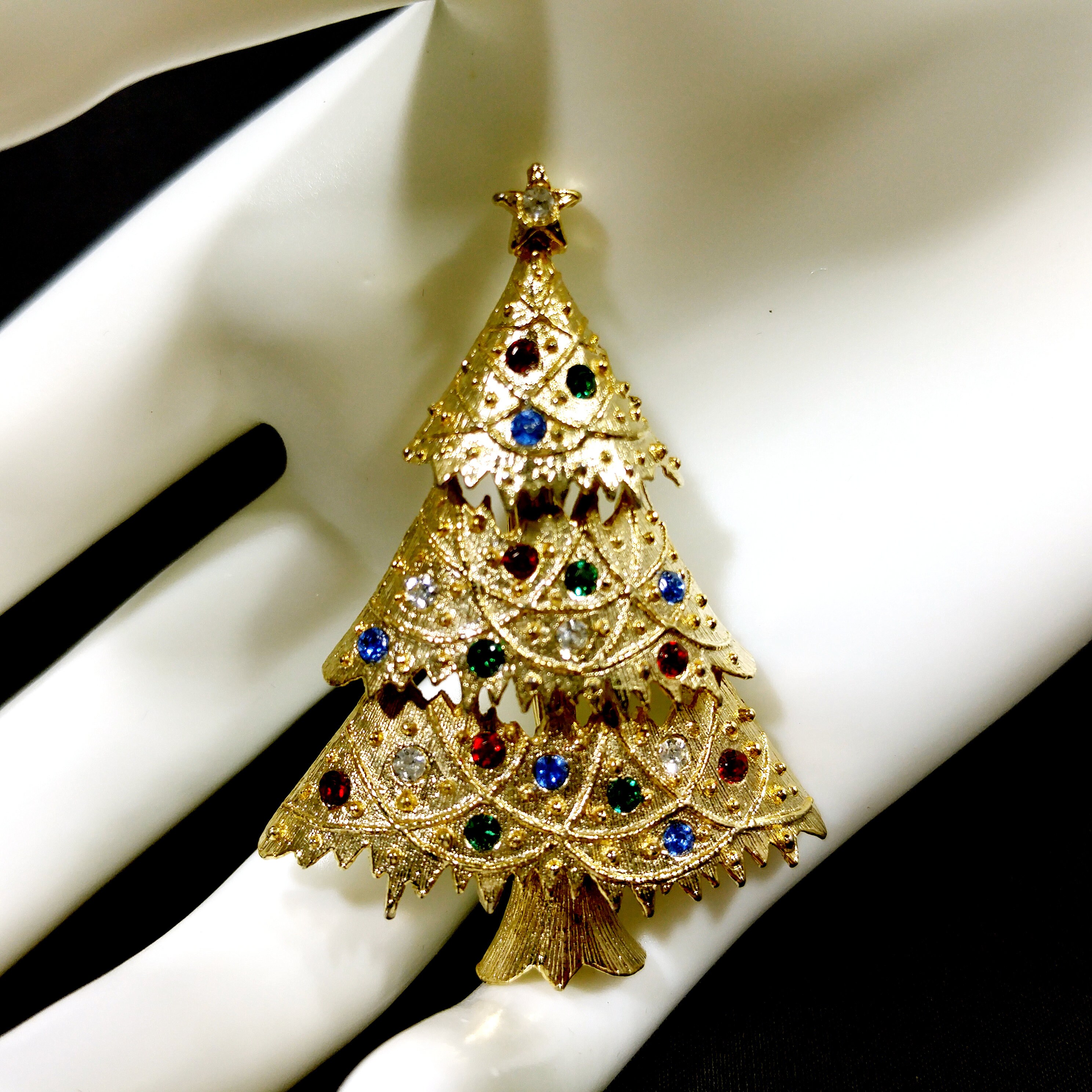 724 EISENBERG ICE☆金の糸 クリスマスツリーのブローチ