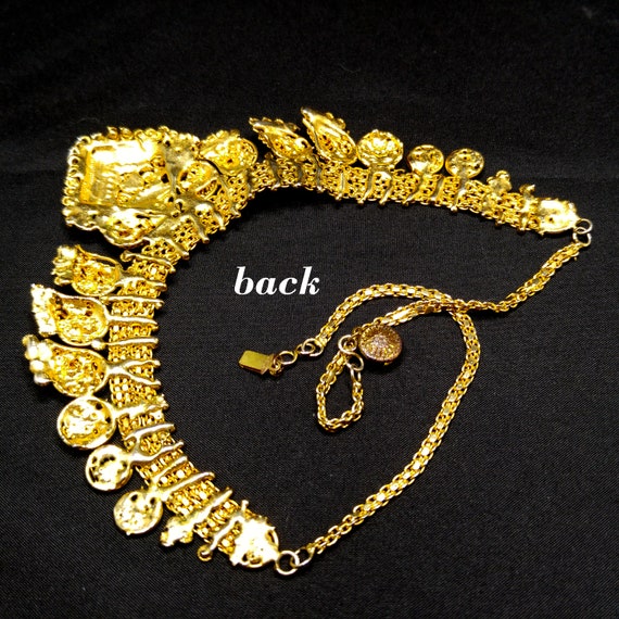 Vintage Heavily Gold Plated Necklace, 3D Cut Hand… - image 10