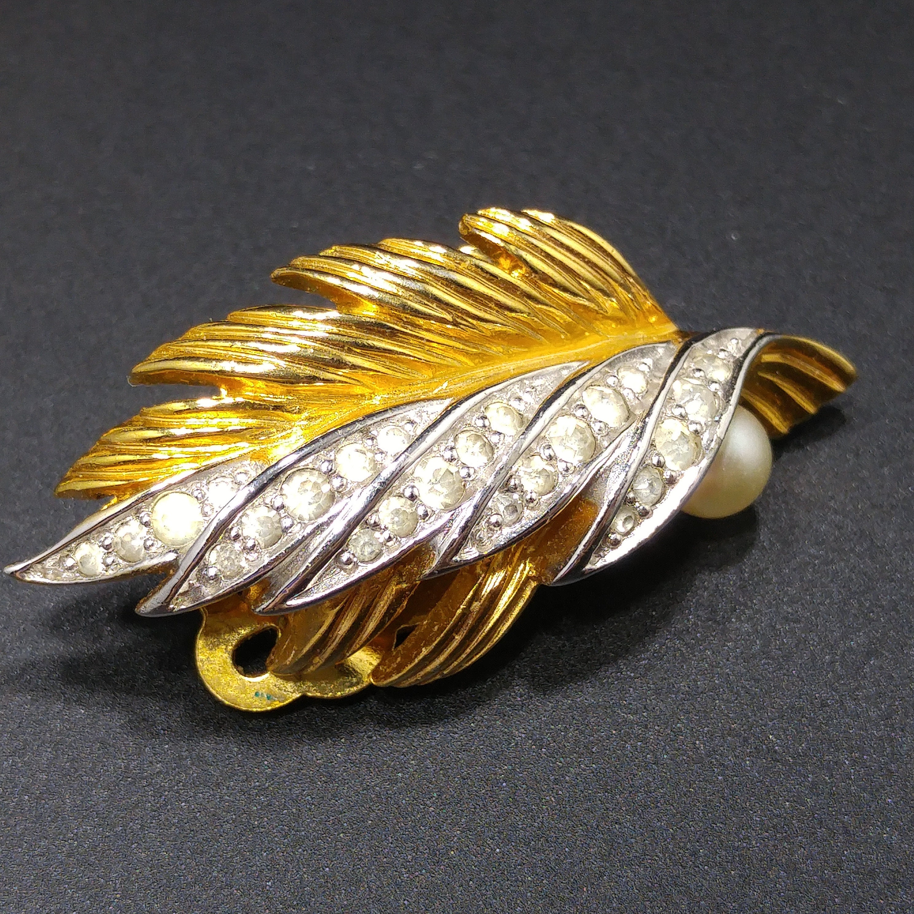 Jomaz Gold Plated Brooch & Earrings, Leaf Pave' Rhinestone Jomaz Gold Plated Brooch & Earrings, Leaf Pave' Rhinestone