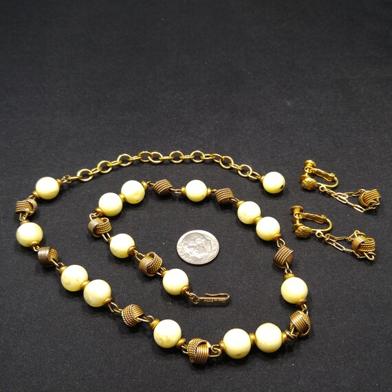Hobe' Light Yellow Lucite Beaded Necklace & Match… - image 8