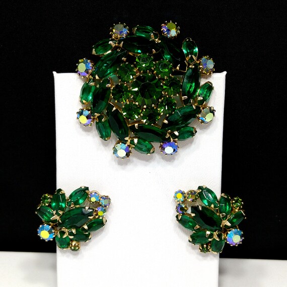 Weiss Emerald Green Brooch & Earrings, Aurora Bor… - image 4