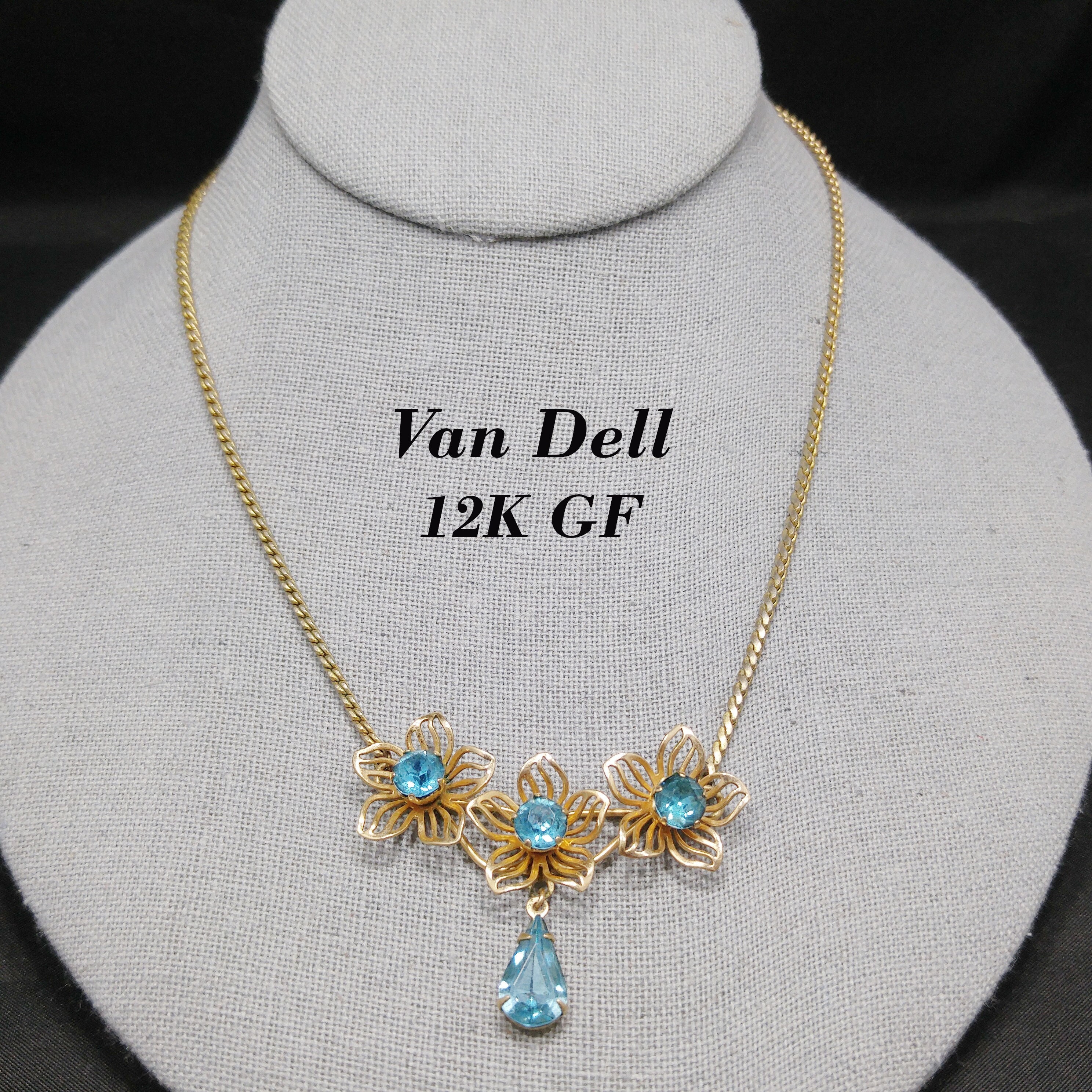 Vintage Turquoise Cluster Necklace with Earrings and Pin