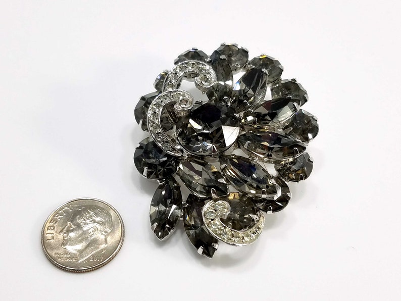 1960s Vintage Jewelry Weiss Black Diamonds Brooch Rhodium Plated
