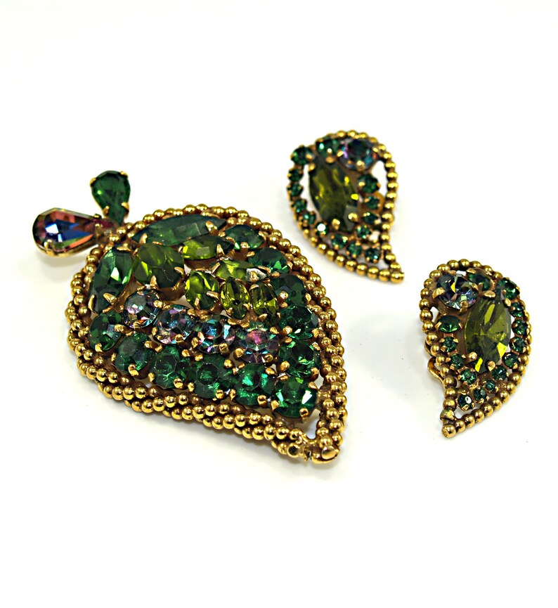 Weiss Green /& Vitrail Rhinestone Leaf Brooch Matching Earrings Set Demi-Parure Gold Plated Rope Edge Marquise Teardrop Chaton Rhinestones