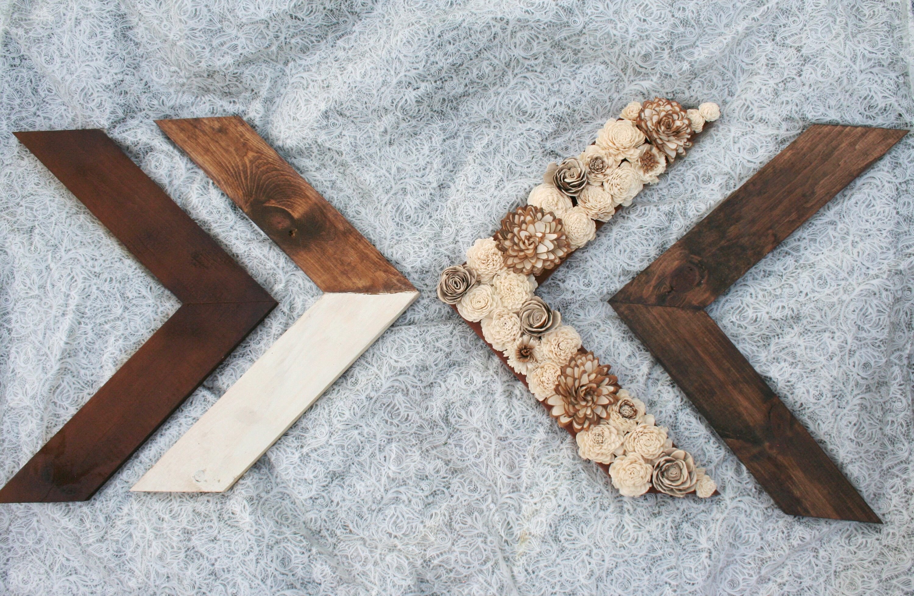 Decoración de la pared de la flecha de Chevron con las flores | Etsy