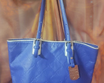 Longchamp LM Cuir Medium Tote with wallet in Indigo Blue