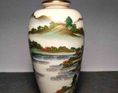 Beautiful Antique Japanese Satsuma Vase Hand Painted Marked on Base