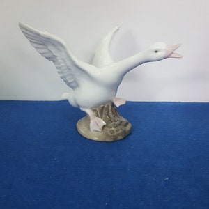Vintage porcelain Duck in movement marked KPM