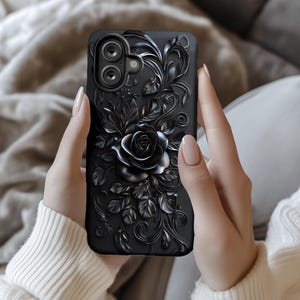 Elegante zwarte roos telefoonhoesje – 3D bloemen gesneden ontwerp, gotische barokke stijl – iPhone 14, 15, 16, Galaxy S24, S25, Pixel 8, 9 ps2124N