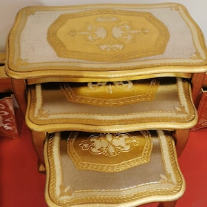 Italian Luxury Florentine wooden coffe tables set 3 pieces nesting tables baroque gold silver Furniture retro vintage shabby chic silver