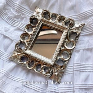 Italian Florentine frame mirror wood silver baroque rococo relief shabby chic wall hangingoval Italy room