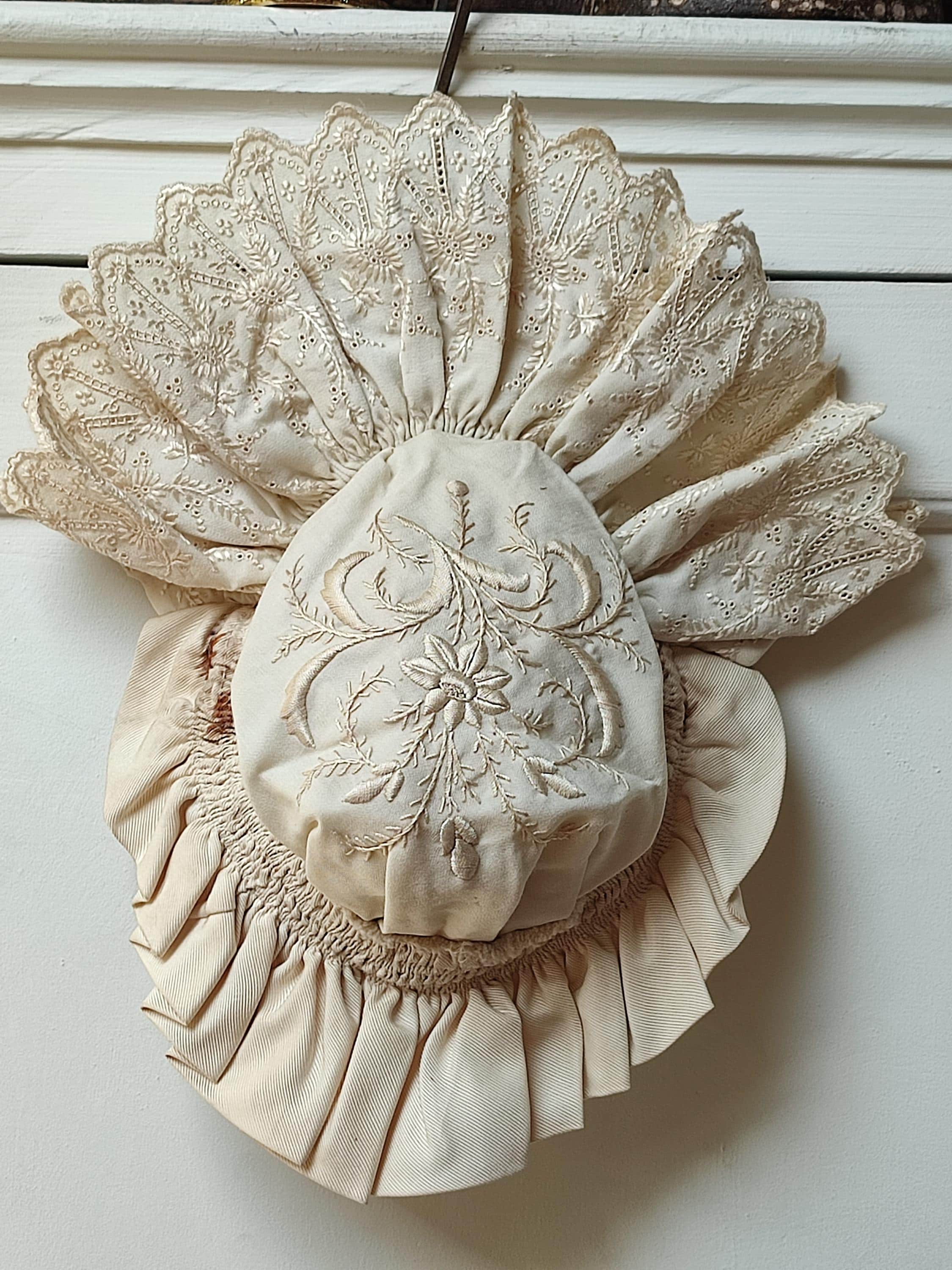 Joli Lot De Bonnet Ancien Pour Jumeau. Dep Etc … 1890/1900