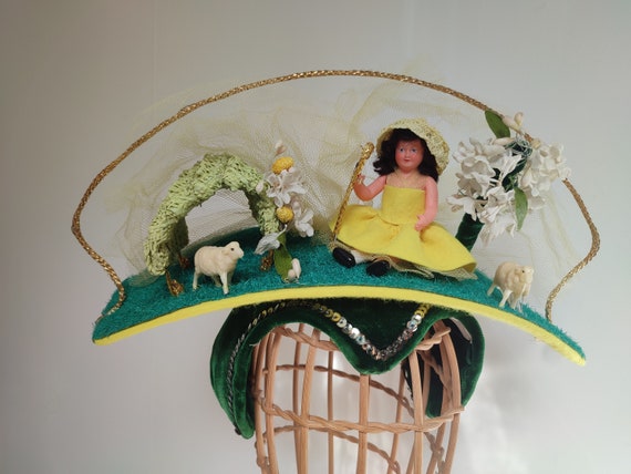 Whimsical 50s hat for St Catherine - image 9