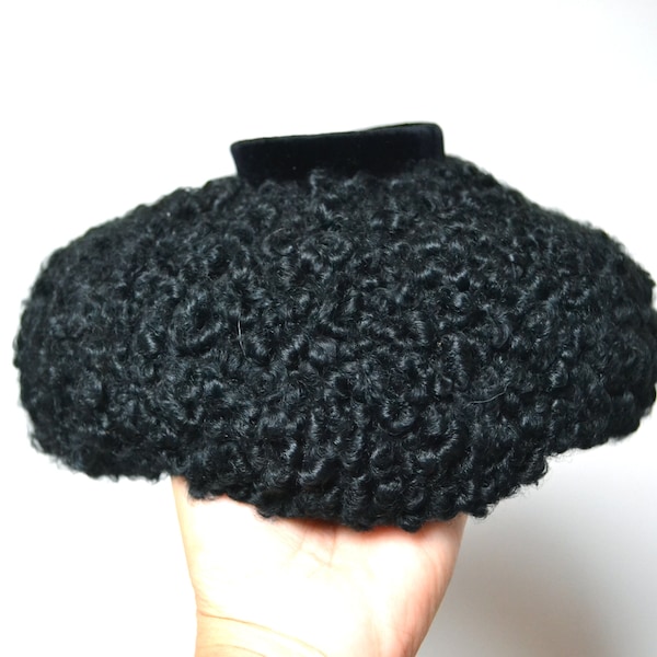 Bibi noir en laine des années 50, mini chapeau noir vintage