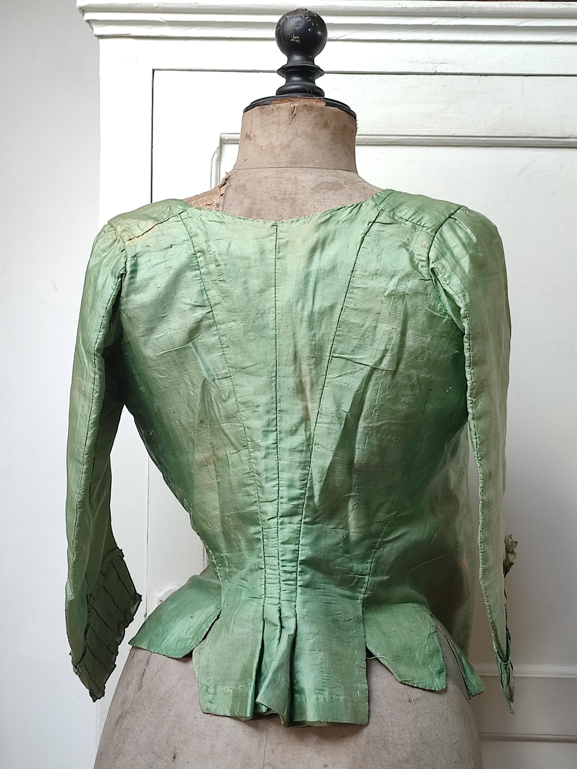 Robes d'Époque : Découvrez l'Intemporalité de l'Élégance Victorienne
