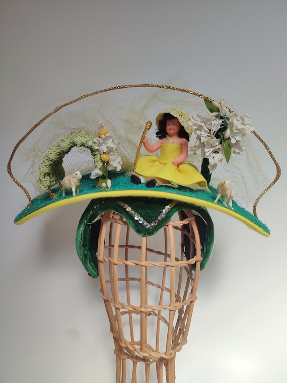 Whimsical 50s hat for St Catherine - image 1