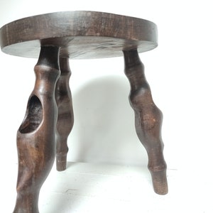 Petit tabouret en bois style Art populaire Bild 1