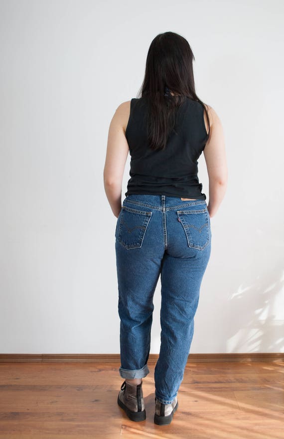 vintage levi mom jean