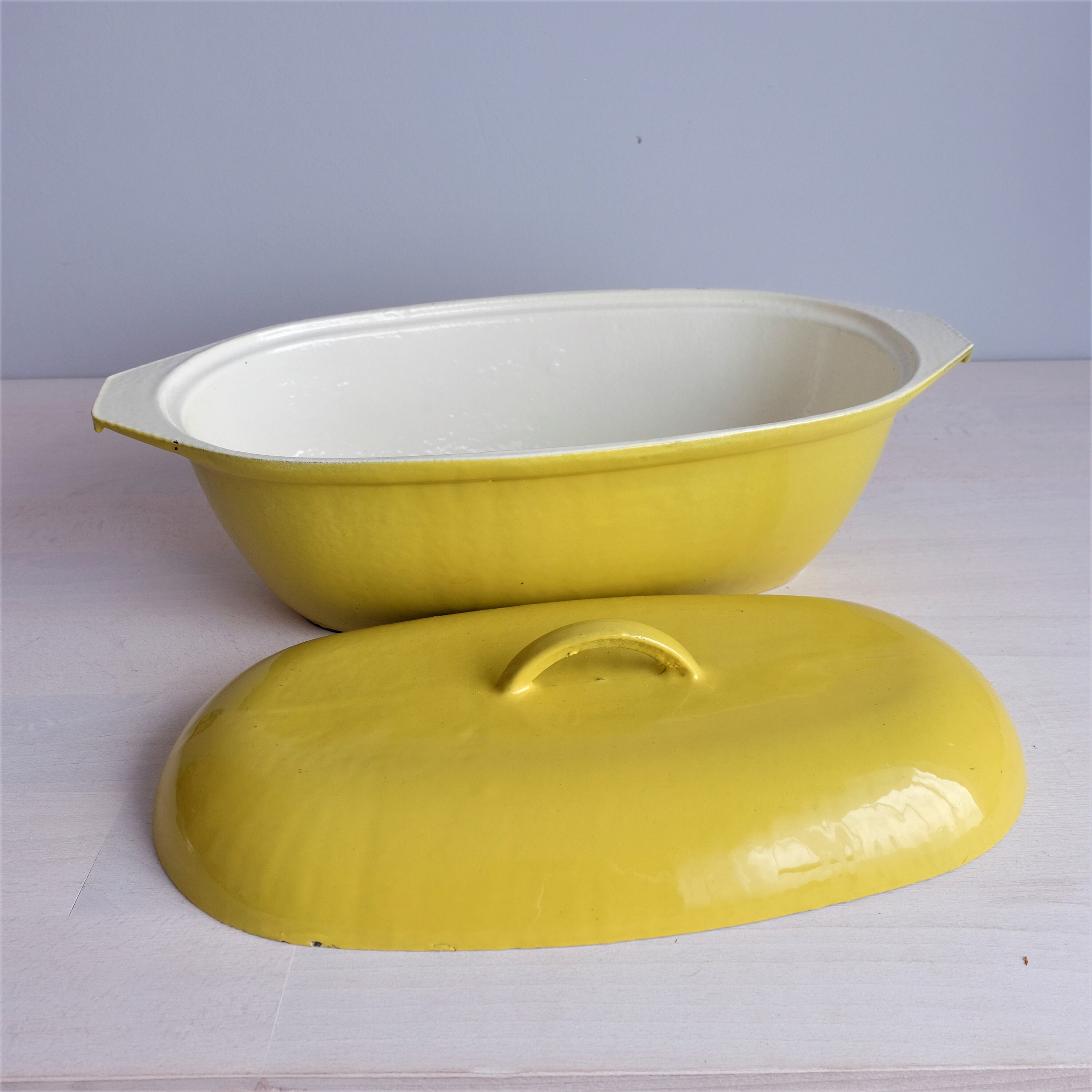 Large Enameled Cast Iron Dutch Oven Yellow Lidded Roaster Etsy