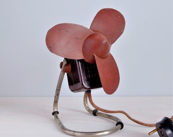 Petit ventilateur en bakélite rare, 1963, ventilateur de bureau électrique, décoration industrielle vintage pour la maison et le bureau.