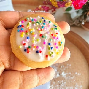 Sprinkle Sugar Cookie Phone Grip: Handmade Magnetic Option