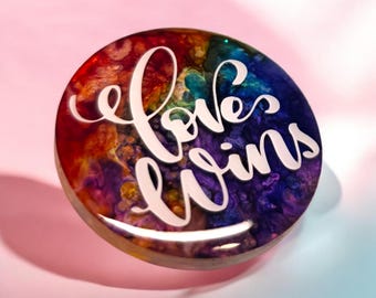 Regenbogen Handy Griff: Personalisiertes LGBTQ+ Pride Accessoire, Liebe gewinnt, auf diese Weise geboren