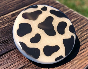 Cow Print Phone Grip: Magnetic Phone Accessory