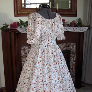 Civil War Western Trek Pioneer Victorian Era Dress - Lovely Print on Soft Ivory Cotton - All Three Pieces Included