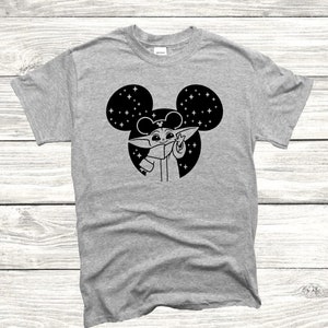 Camiseta con orejas de Baby Grogu