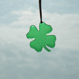 Fused Glass 4 Leaf Clover, Shamrock Sun Catcher/Wall Hanging