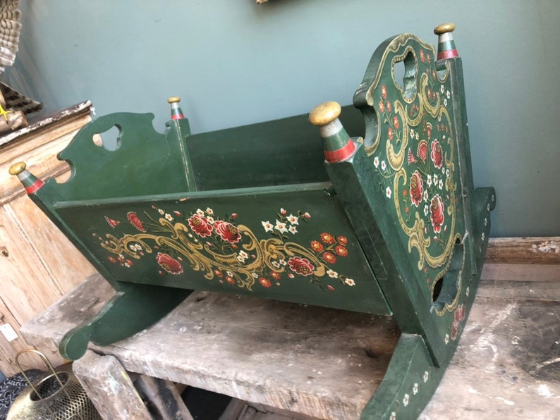 Old Dutch green wooden hinelopen painted crib