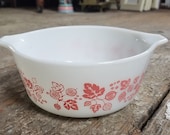 1958 Vintage pyrex oven casserole baking dish pink gooseberry 472 1 1 2 PT made in U.S.A.