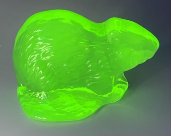 RARE 20th C. Uranium Vaseline UV Green Glass Beaver Animal Figurine Paperweight
