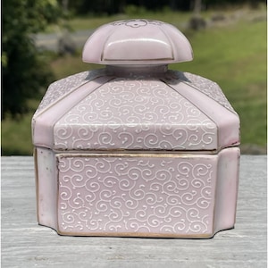 Antique Vintage 20th C Porcelain Enameled Painted Trinket Jewelry Powder Box