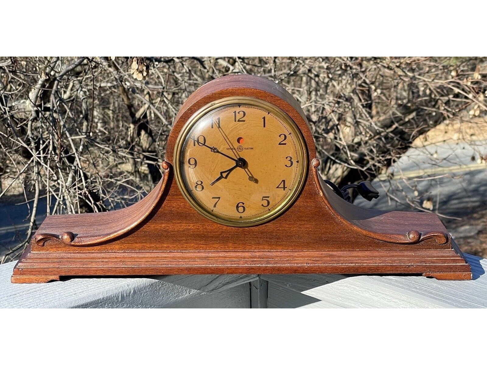 Vintage General Electric Mantel Shelf Clock 20th C. Antique Wooden Case