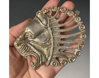 Fibbia per cintura vintage in metallo fuso a forma di testa di leone, stile manufatto antico